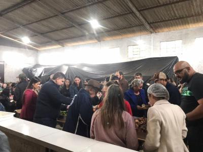 Conselho da Comunidade realizou o 1Âª AlmoÃ§o Beneficente SÃ£o Miguel Arcanjo.